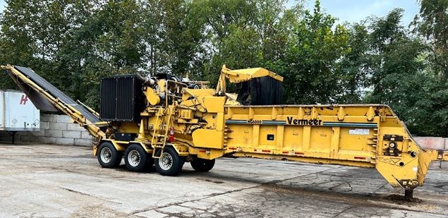 2006 Vermeer HG6000 Mobile Wood Grinder